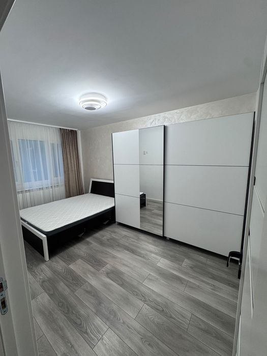 Apartament 3 camere  de închiriat