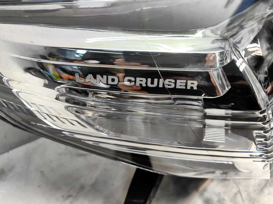 Оригинален фар  Toyota Land Cruiser Prado J150 Full Led