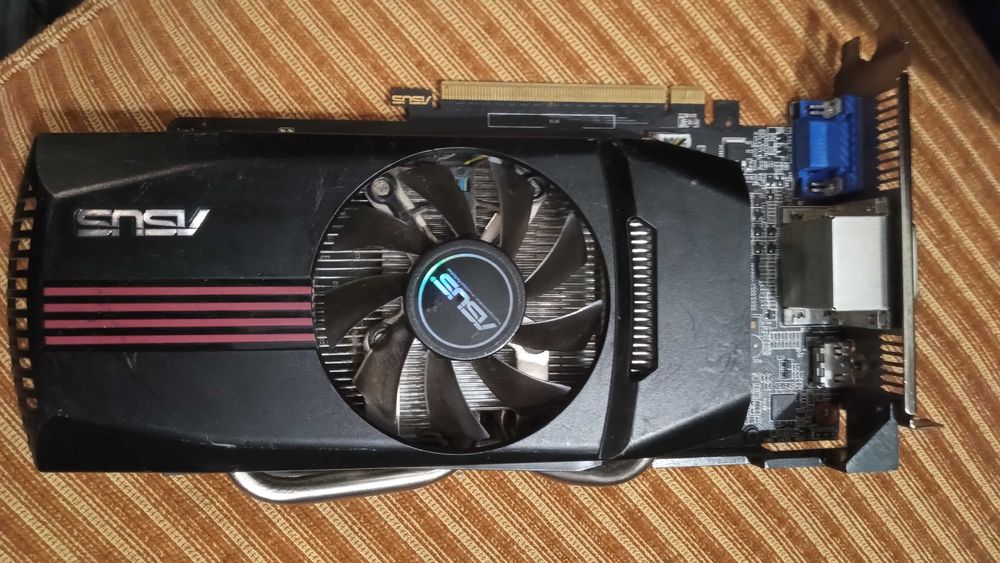 Продавам Видеокарта