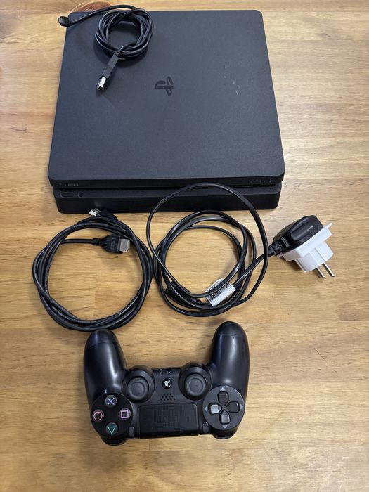 PS4 Slim 500GB + 1 Controller + 12 Jocuri