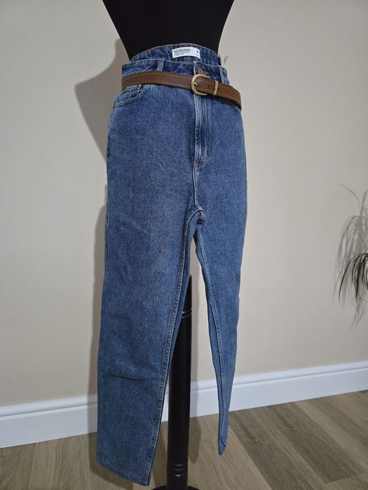 Blugi mom fit cu talie inalta merime S