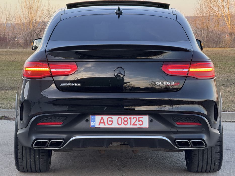Mercedes-Benz GLE COUPE 63S 585cp AMG/ACC/Lane/Side/Pano/H&K/Vent