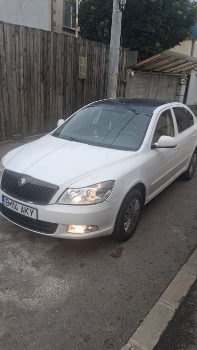Vând SKODA Octavia 2 fl anul 2011 benzină și gaz.