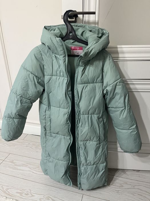 Продам пуховик для девочки