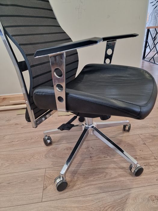 Кресло для офиса и дома