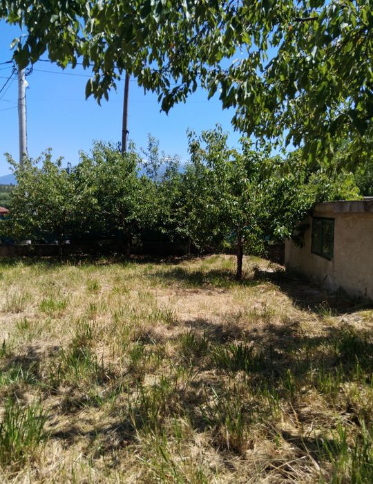 Продава етаж от къща в с.Дяково