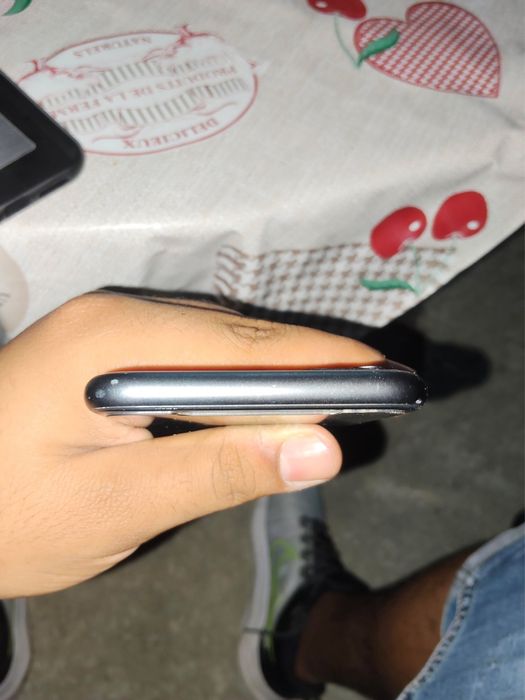 Iphone 11 64gb БАРТЕР