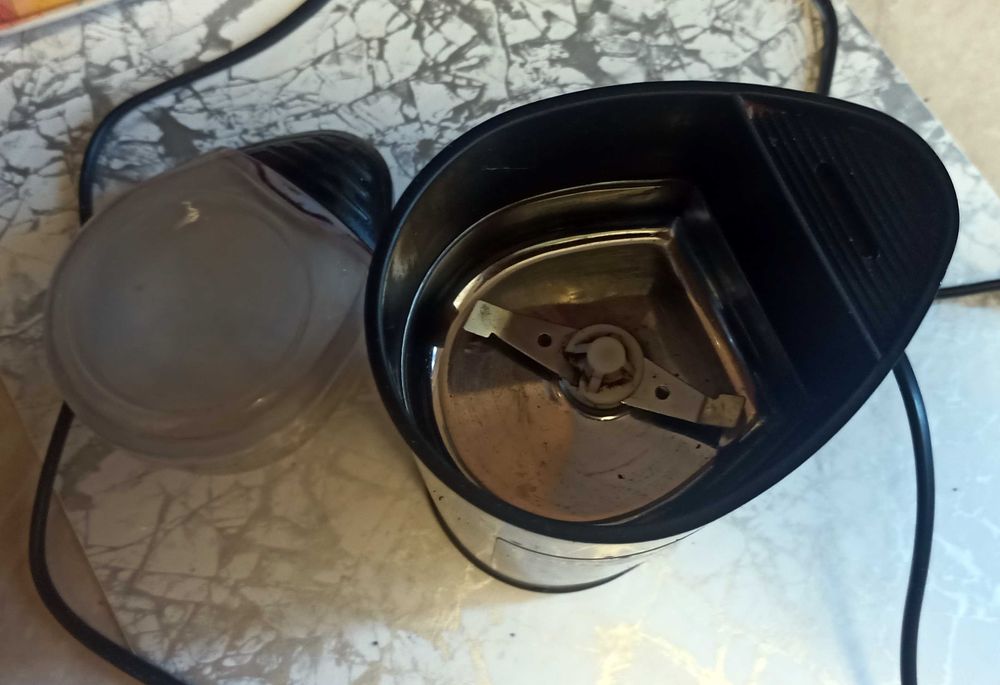 Удобная и простая кофемашина