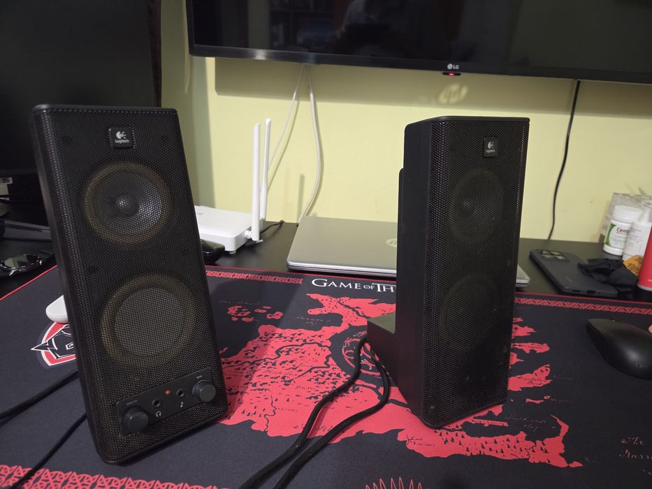 Vand Boxe Logitech