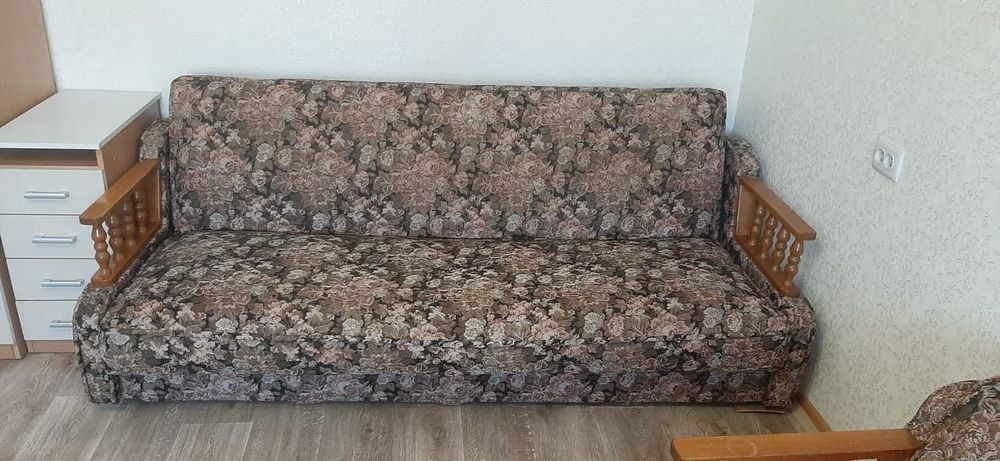 Диван и два кресла