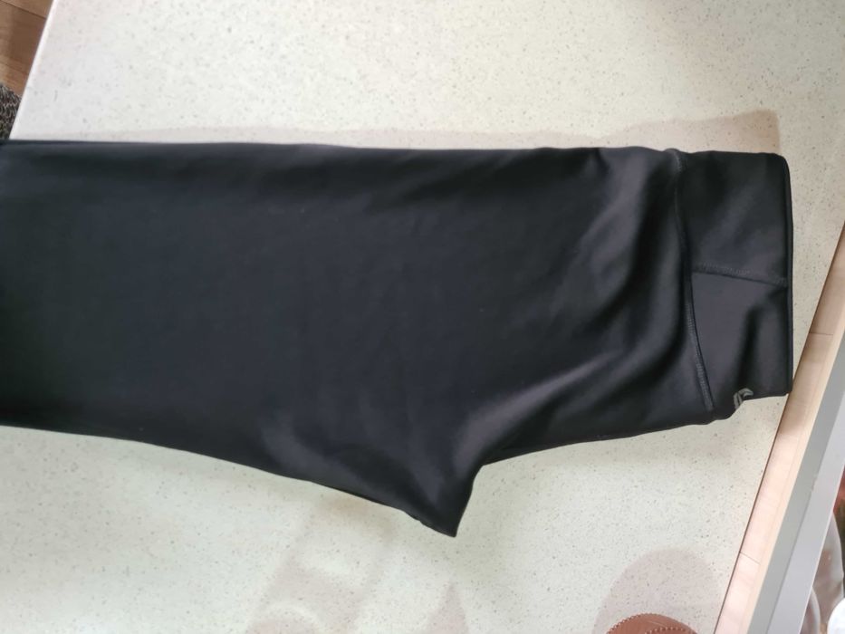 Спортивные легинсы