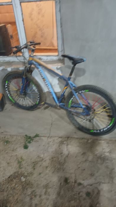 Yangi velik ishlab turgan tolka boloni eskiroq