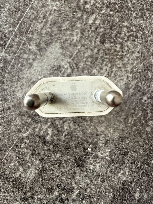 Зарядное устройство для iPhone