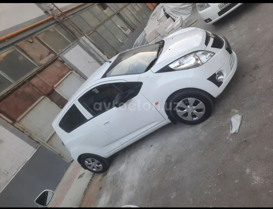 Spark 2 pazitsa 2011 yil