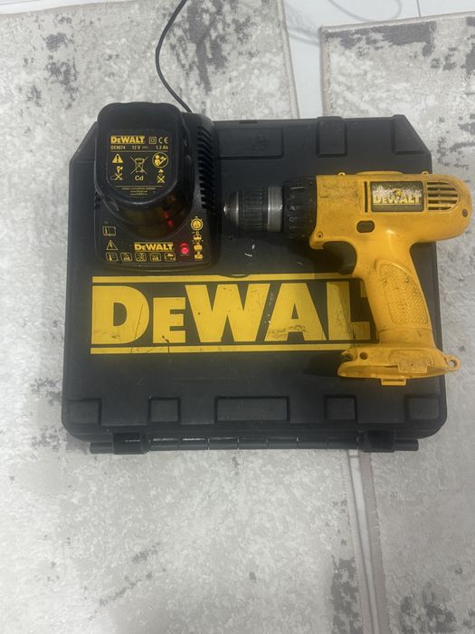 DeWalt Шуруповерт оригинал