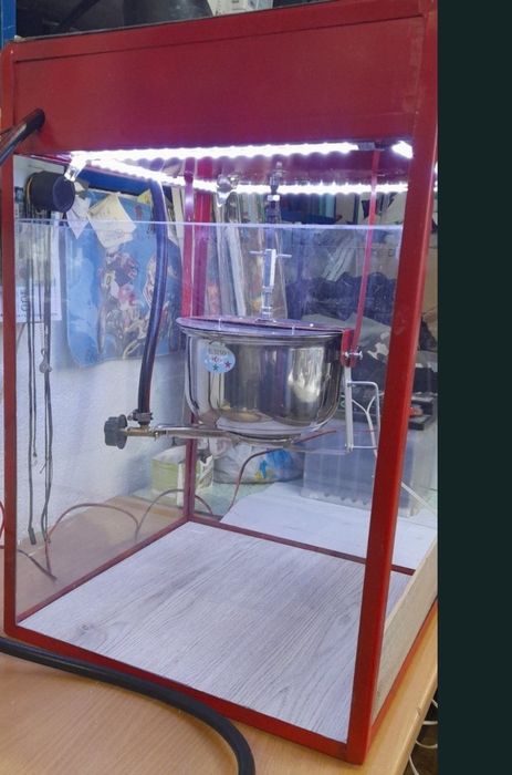Машина за пуканки на газ.