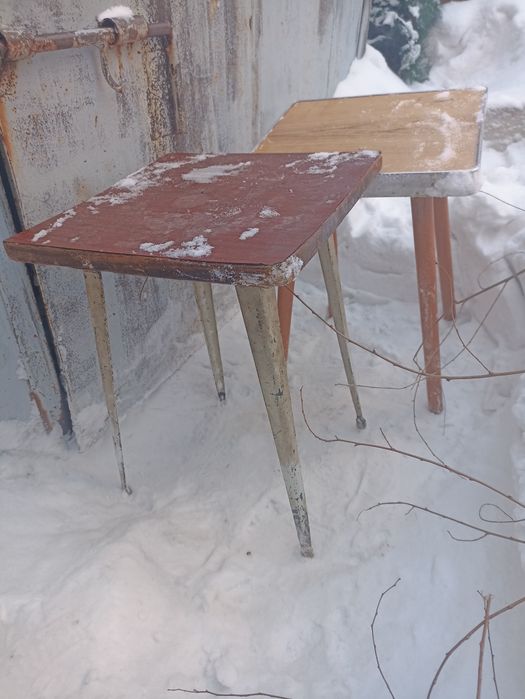 Табуретки , шторы покрывало