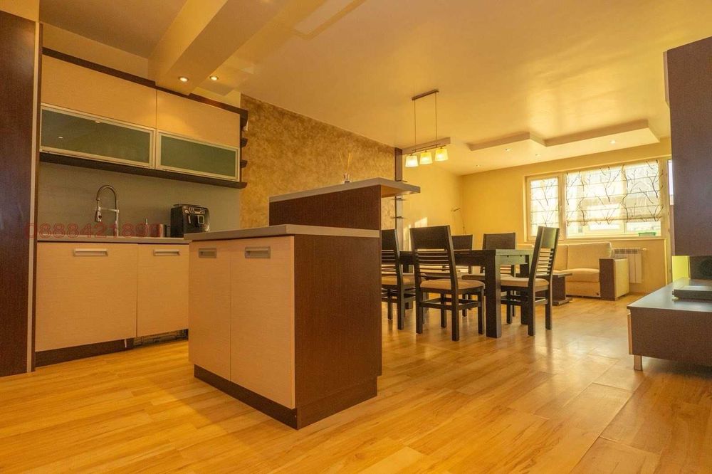 3-СТАЕН Апартамент в центъра на Добрич