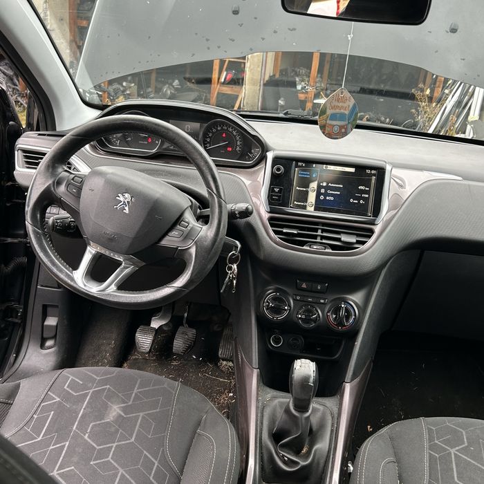 На части! 2015 Peugeot 2008 1.6hdi пежо 2008