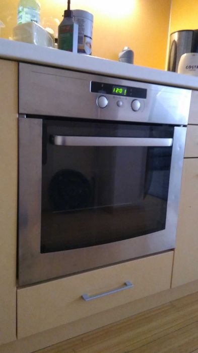 Изработка на стъкла за готварски фурни хладилници,камини и печки Priti