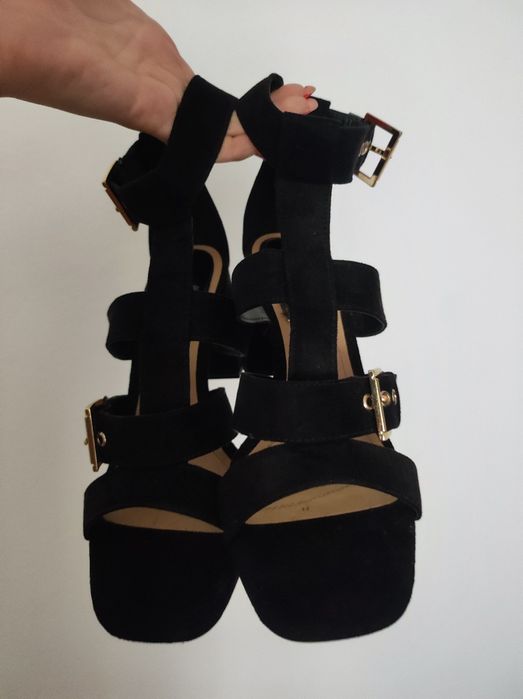 Sandale Stradivarius noi