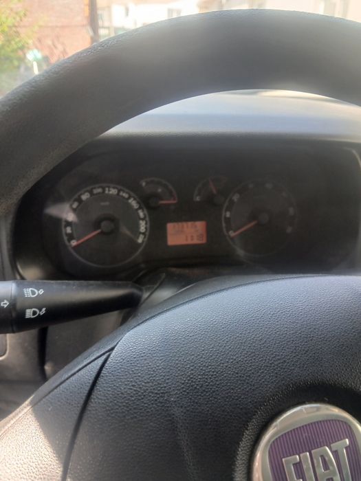 Vand fiat linea!