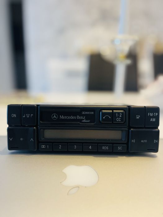 Radio casetofon Becker dedicat Mercedes Vintage !