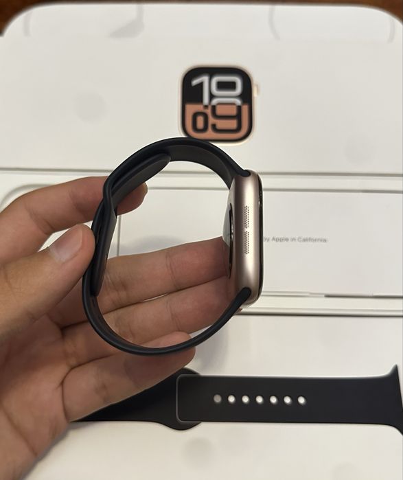 Apple watch 10/46 99% Gold