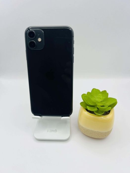 Vând/Schimb iPhone 11 impecabil 64 GB impecabil