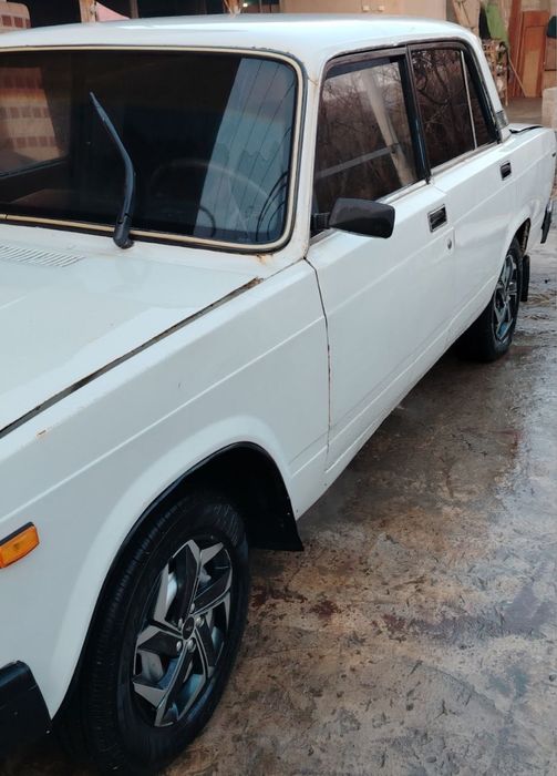 Холати яхши турган мошина