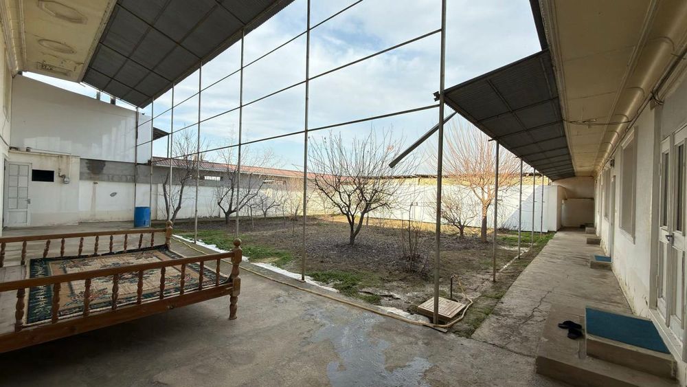 Uy sotiladi!!! Barcha sharoitlarga ega.