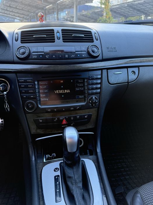 Mrecedes-benz E320