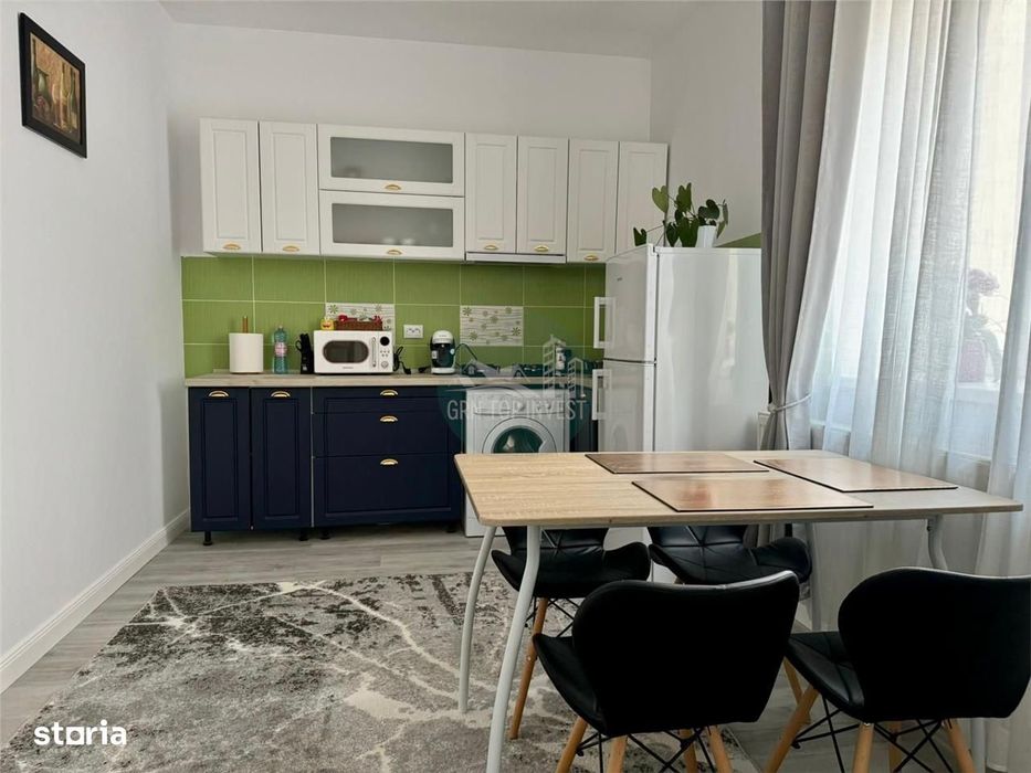 Grup 2 apartamente pivnita zona Centrala