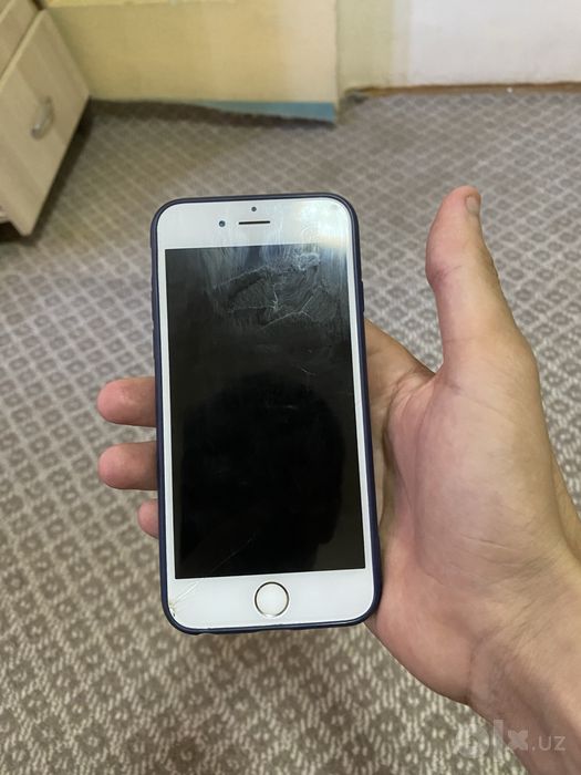 iPhone 6s Narxi yozilgan aybi rasmda kursatilgan