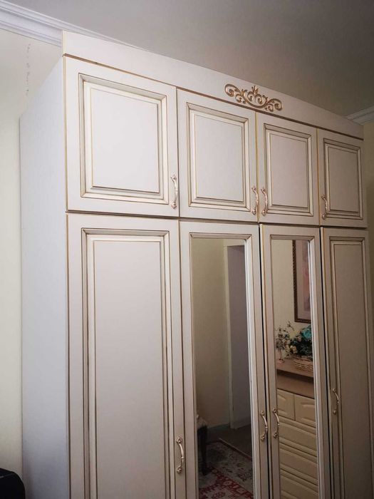в продаже шкаф в спальню