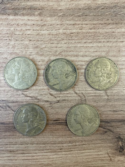 Monede de toate felurule