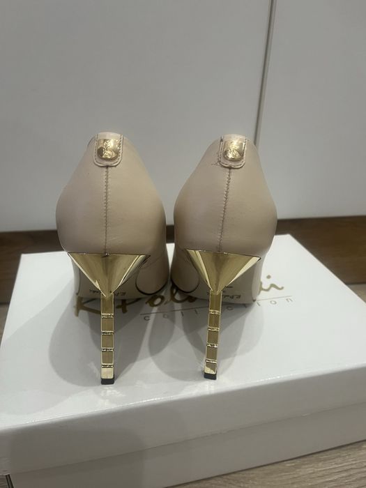 Елегантни обувки R Polanski