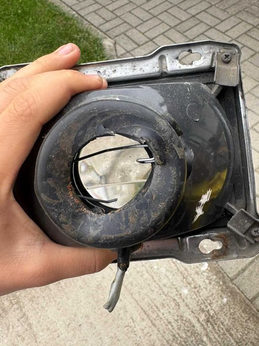 Kit xenon H4 bi-xenon complet cu lupe, balasturi și cablaj – universal