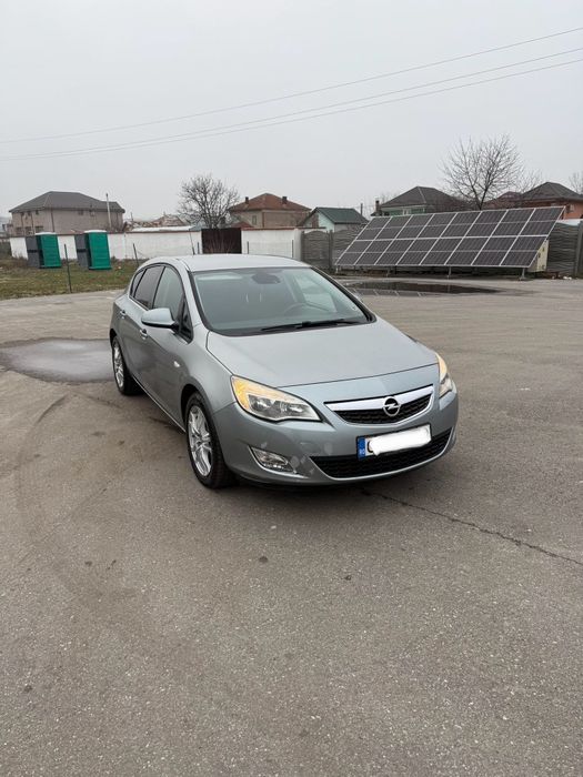 Opel Astra J  1.7 CDTI 2010