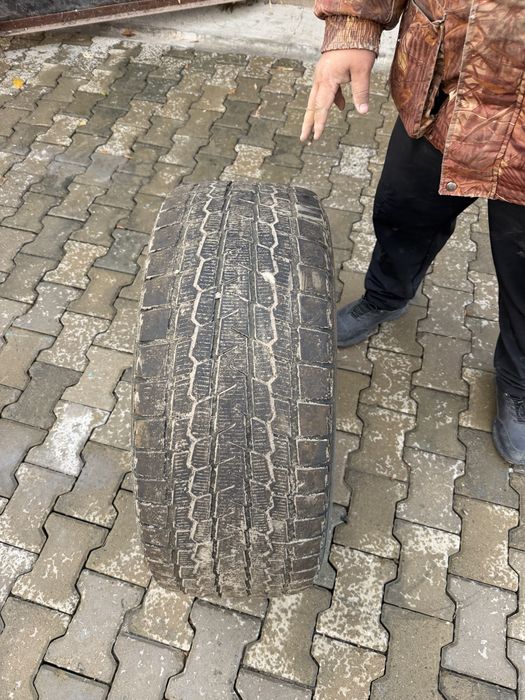 Продаю зимние шины диаметр 21