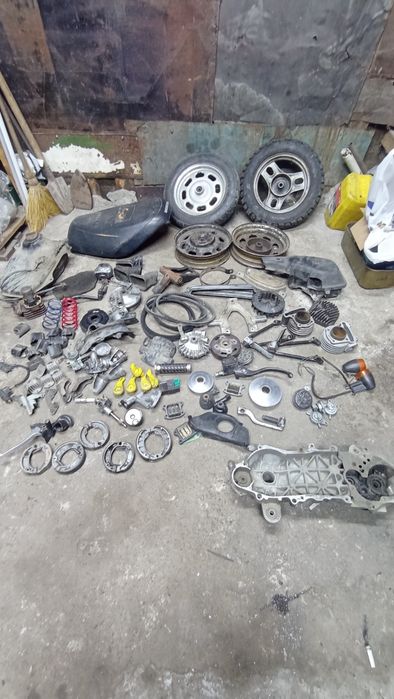 Продам мото запчасти