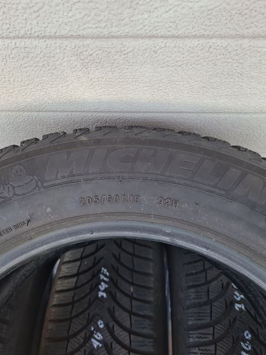 Зимни гуми 4 MICHELIN Alpin A4 205 60 R16 дот 3417