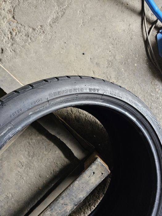 2 anvelope vara 255 35 19 Bridgestone