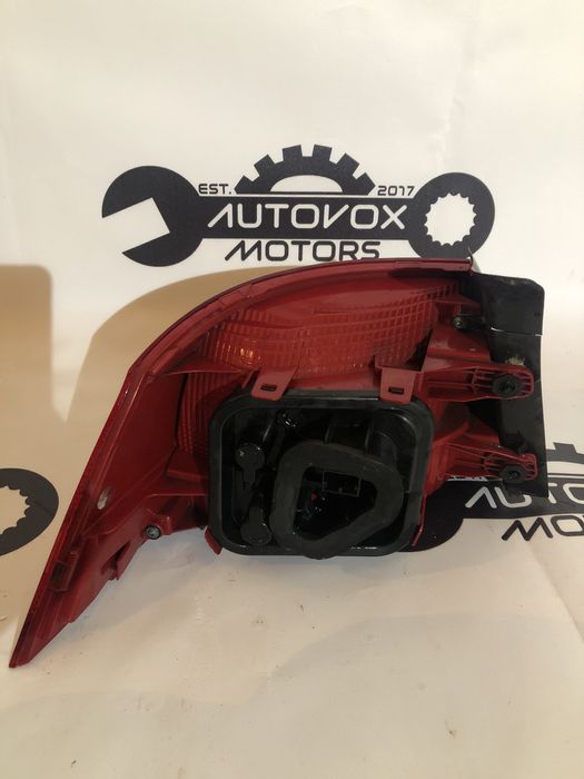 Stop dreapta Vw Passat B7 Berlina Sedan