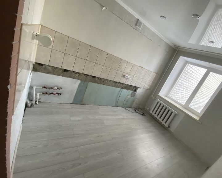 Продам 4-х комн. квартиру !!!