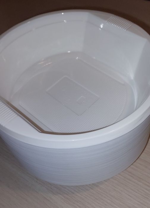 Продам одноразовые тарелки