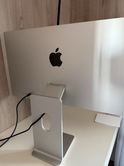 Monitor Apple Studio Display 27’’ 5K Stand Tilt and Height Adjustable