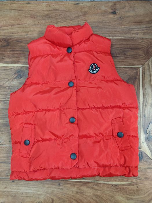 Демисезонный жилет на мальчика