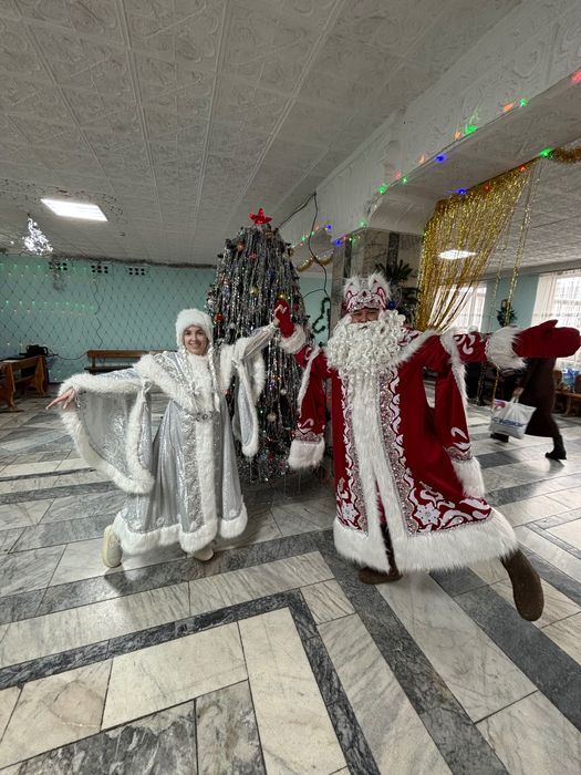 Дед Мороз и Снегурочка