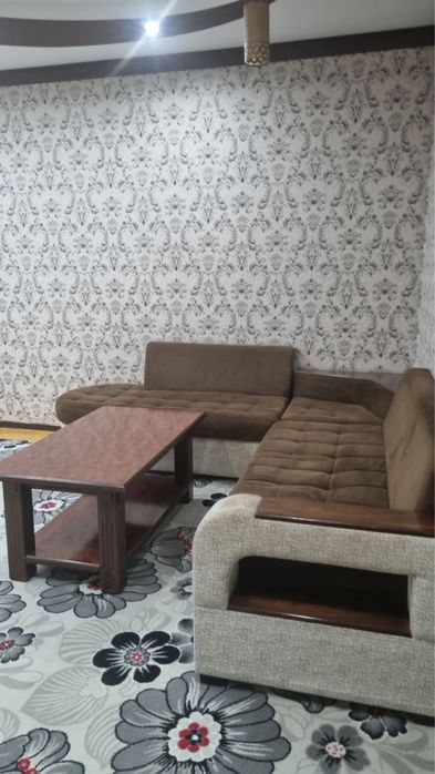 Сдается 3 х комнатная квартира на 3 этаже Хамкор банк 350$